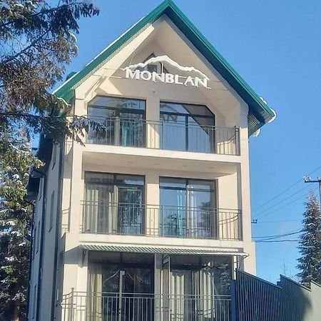 Отель Monblan Iablunîțea Exterior foto