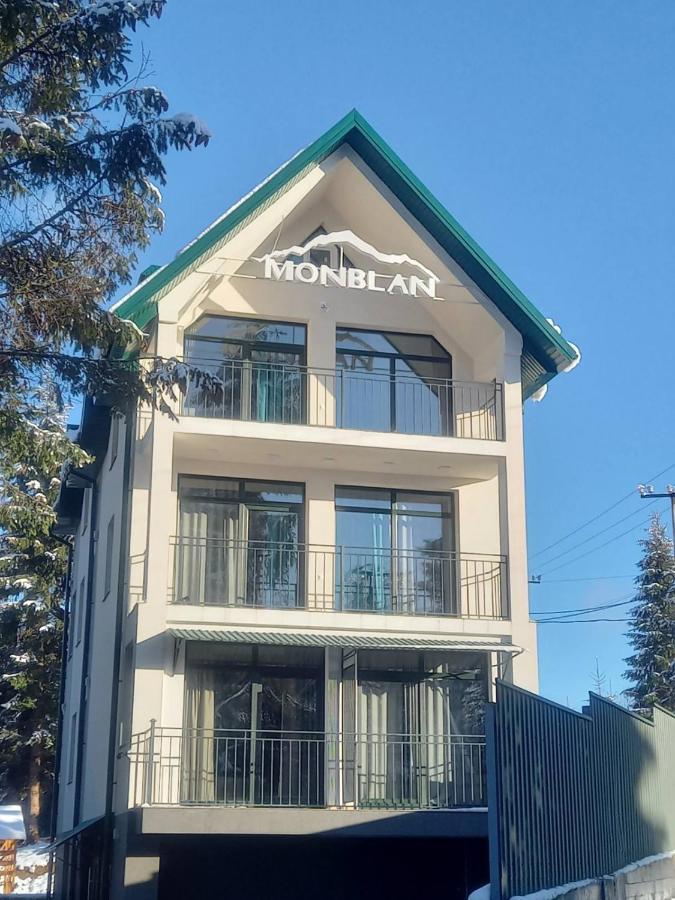 Отель Monblan Iablunîțea Exterior foto